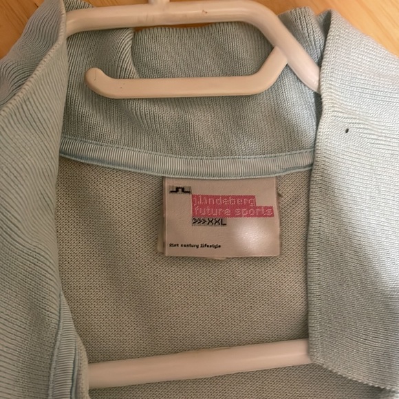 J Lindeberg baby blue T. - Picture 2 of 2